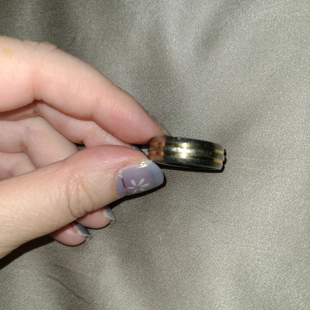 Comfort band titanium ring size 7.5